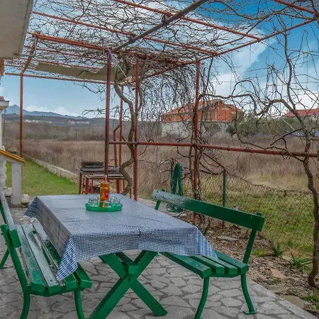 Pretty In Krneza Near Seabeach Vikendica *